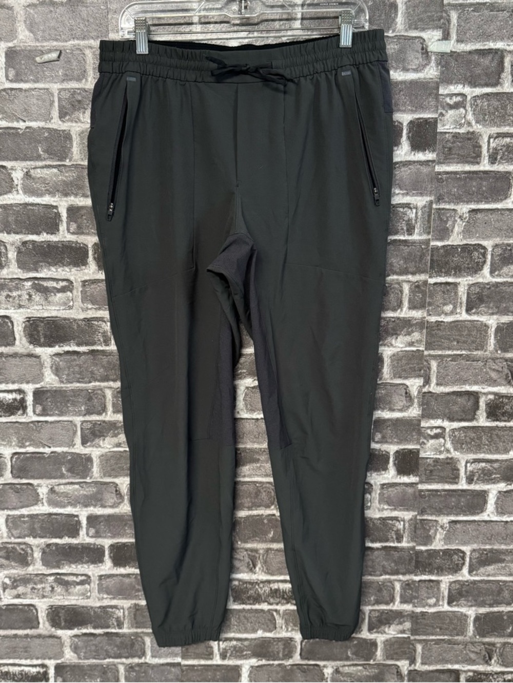 Lululemon License to Train Jogger gray pants